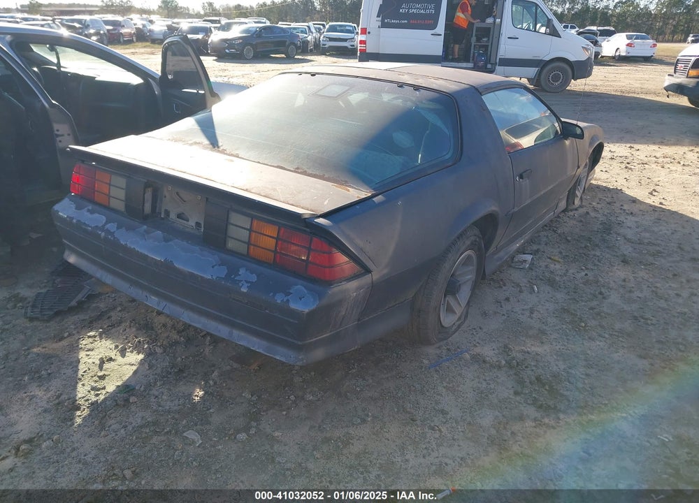 1991 CHEVROLET CAMARO RS VIN: 1G1FP23E8ML183475