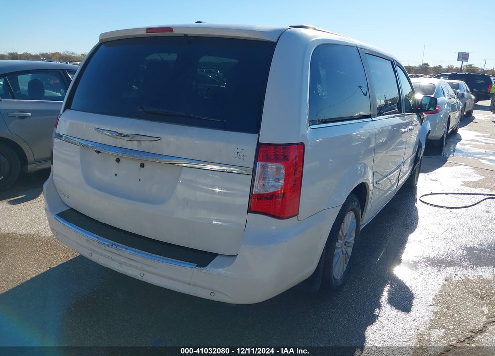 2011 CHRYSLER TOWN & COUNTRY TOURING-L VIN: 2A4RR8DG7BR759864
