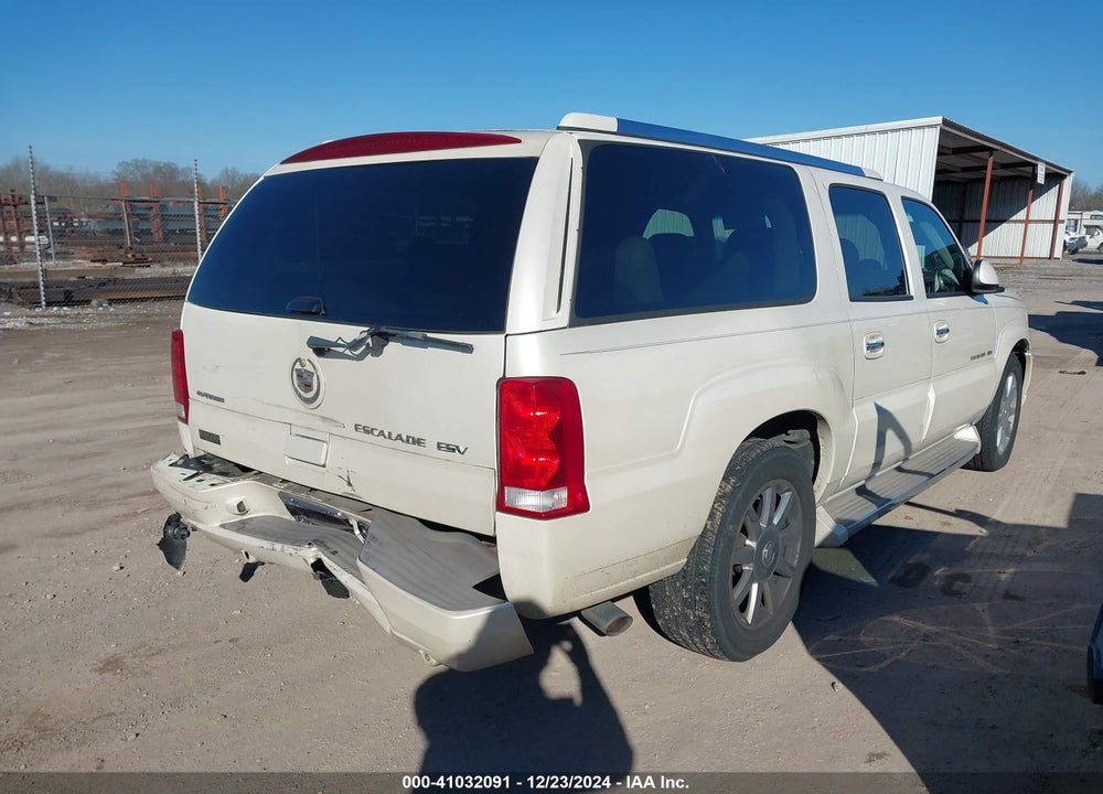 2005 CADILLAC ESCALADE ESV PLATINUM EDITION VIN: 3GYFK66N95G259657