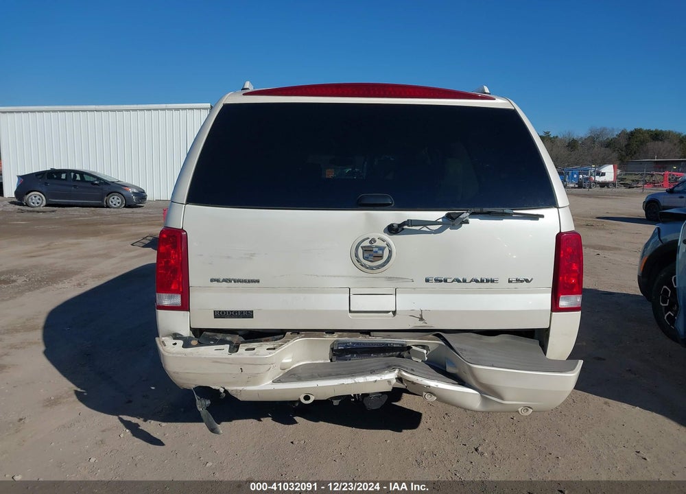 2005 CADILLAC ESCALADE ESV PLATINUM EDITION VIN: 3GYFK66N95G259657
