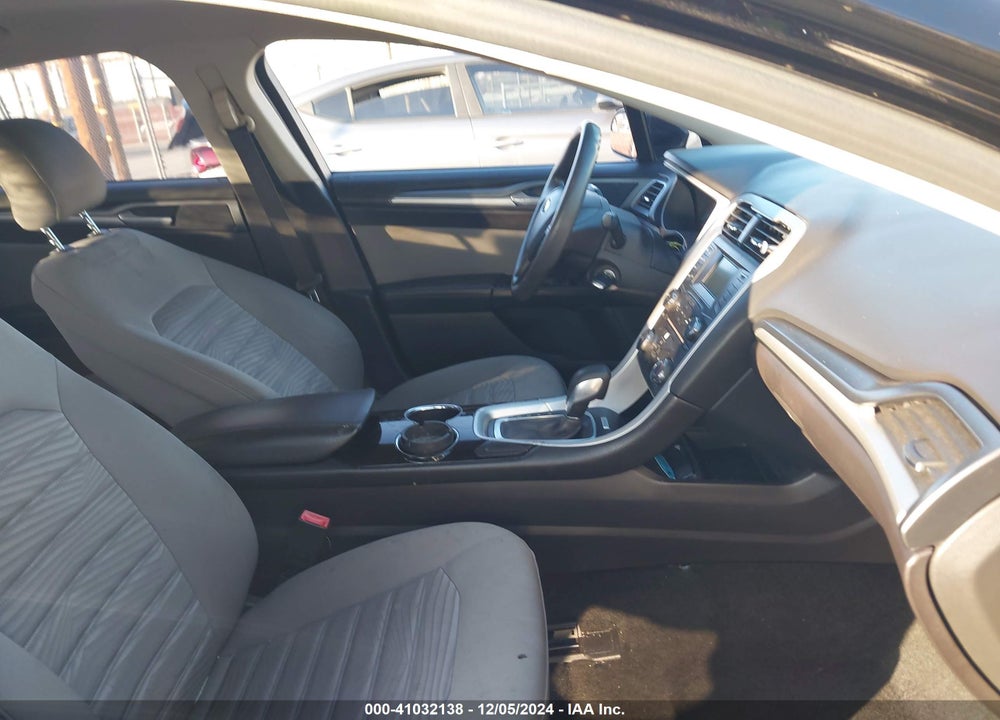 2016 FORD FUSION S VIN: 3FA6P0G74GR202428