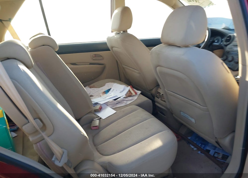 2007 KIA RONDO VIN: KNAFG525077087912
