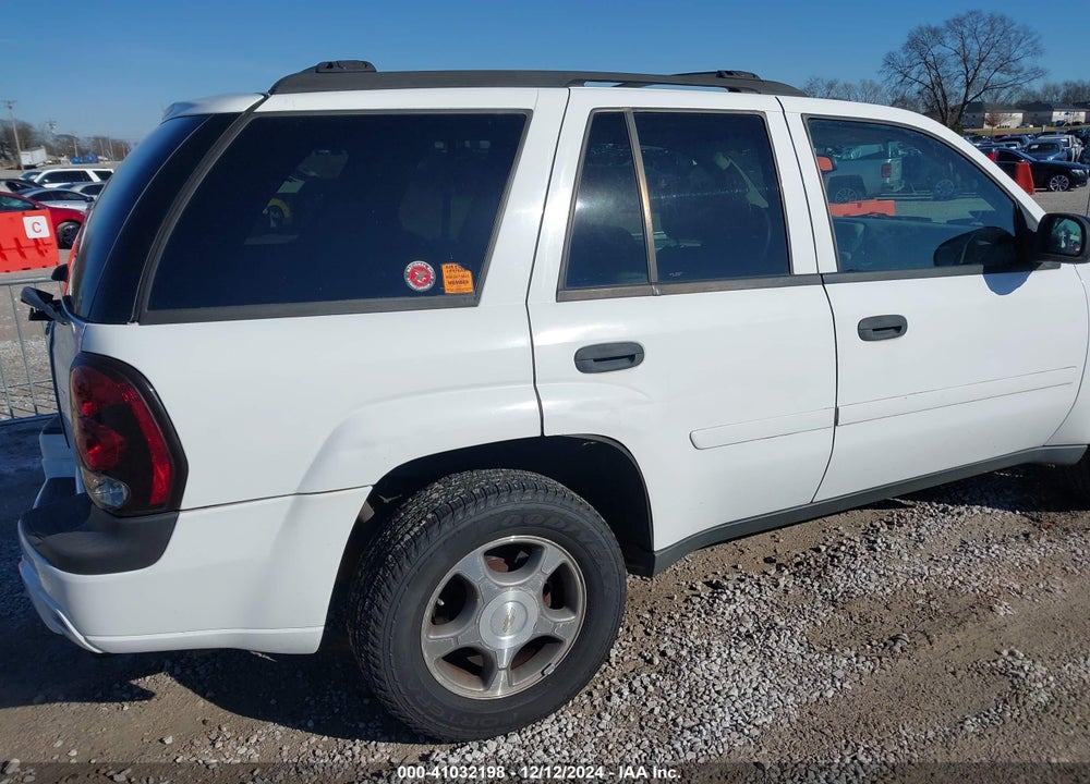 2007 CHEVROLET TRAILBLAZER LS VIN: 1GNDT13S172287561