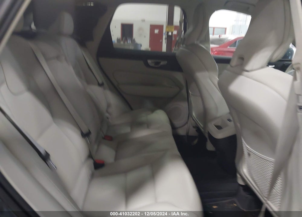 2023 VOLVO XC60 B5 PLUS BRIGHT THEME VIN: YV4L12RN5P1294629