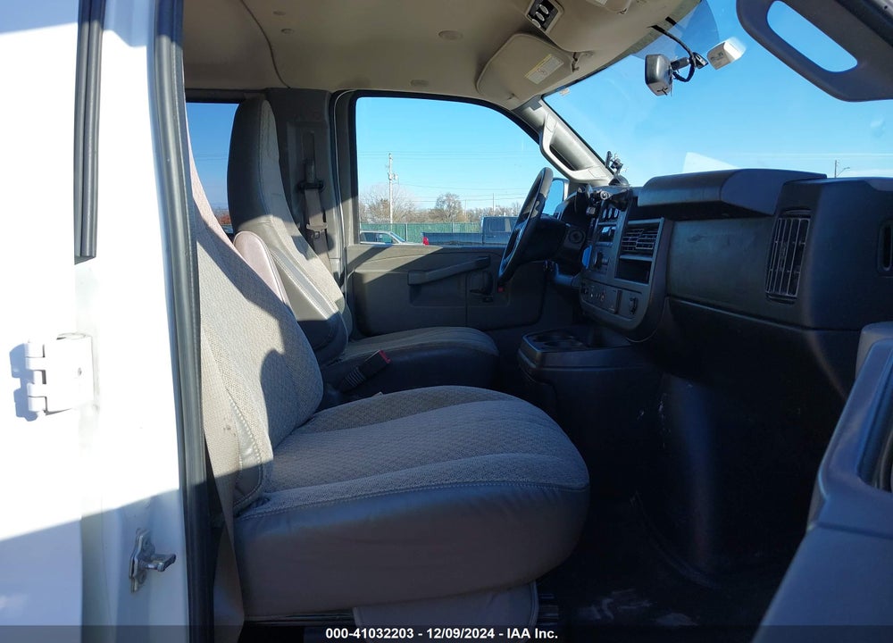 2018 CHEVROLET EXPRESS 3500 LT VIN: 1GAZGPFG7J1334885
