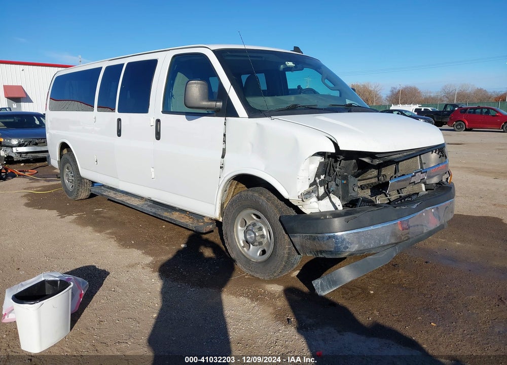 2018 CHEVROLET EXPRESS 3500 LT VIN: 1GAZGPFG7J1334885