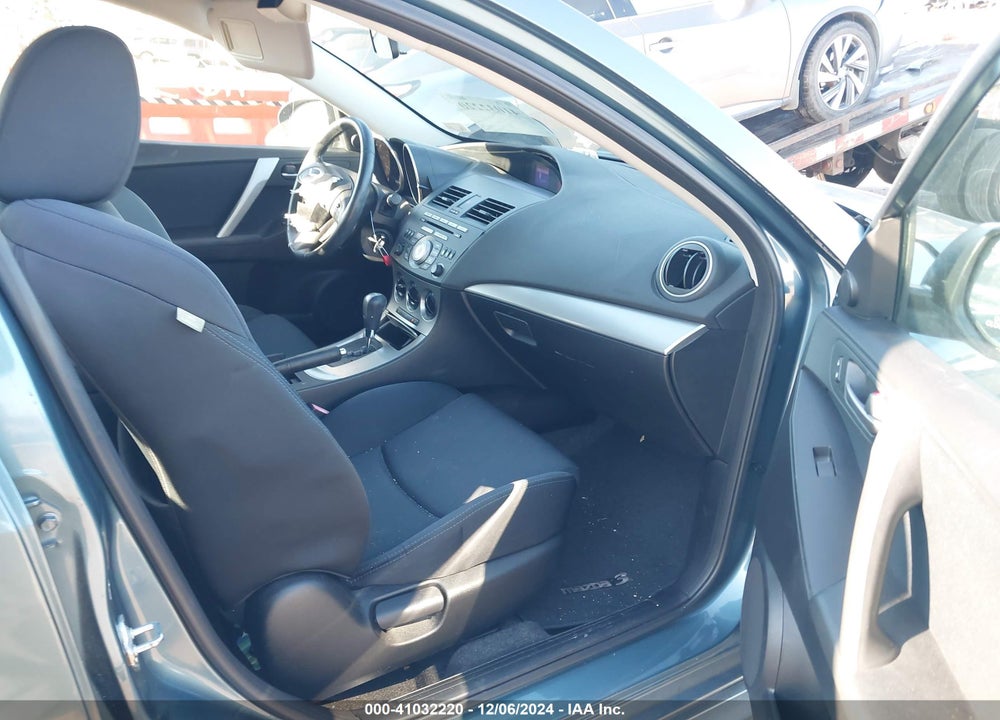 2011 MAZDA 3 S SPORT VIN: JM1BL1K52B1361368