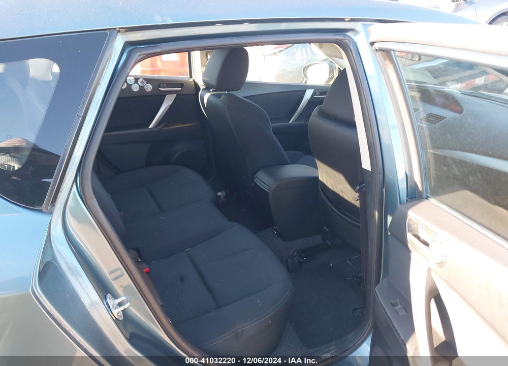 2011 MAZDA 3 S SPORT VIN: JM1BL1K52B1361368