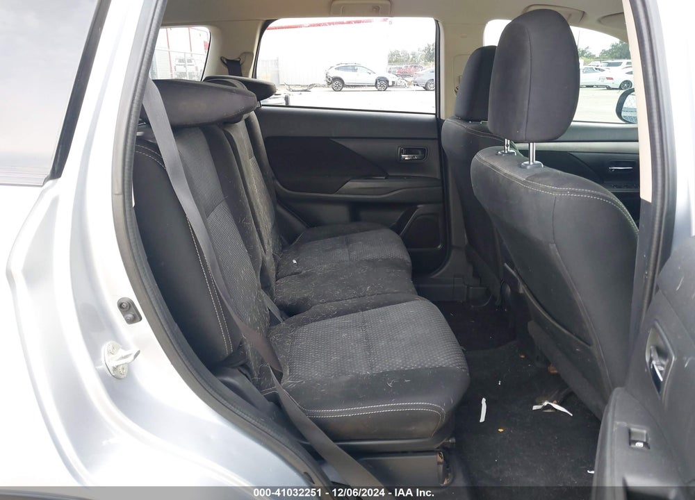 2016 MITSUBISHI OUTLANDER SE VIN: JA4AD3A34GZ057272