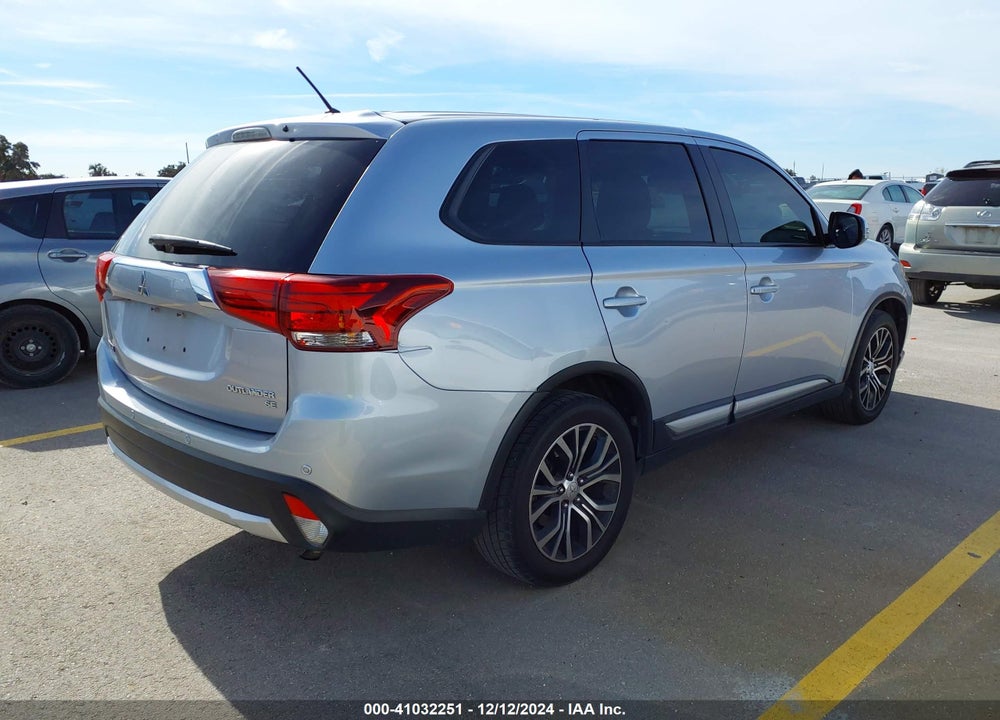 2016 MITSUBISHI OUTLANDER SE VIN: JA4AD3A34GZ057272
