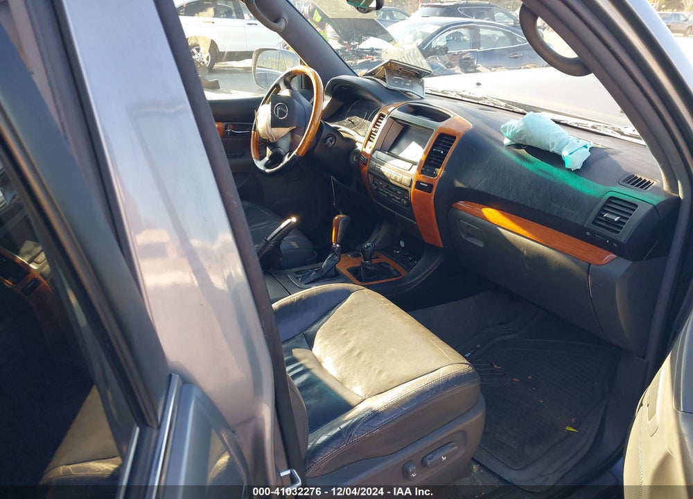 2004 LEXUS GX 470 VIN: JTJBT20X940024535