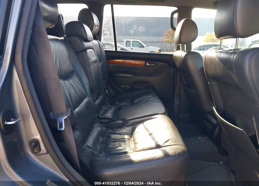 2004 LEXUS GX 470 VIN: JTJBT20X940024535