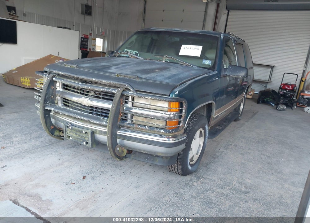 1998 CHEVROLET TAHOE LS VIN: 1GNEK13RXWJ300834