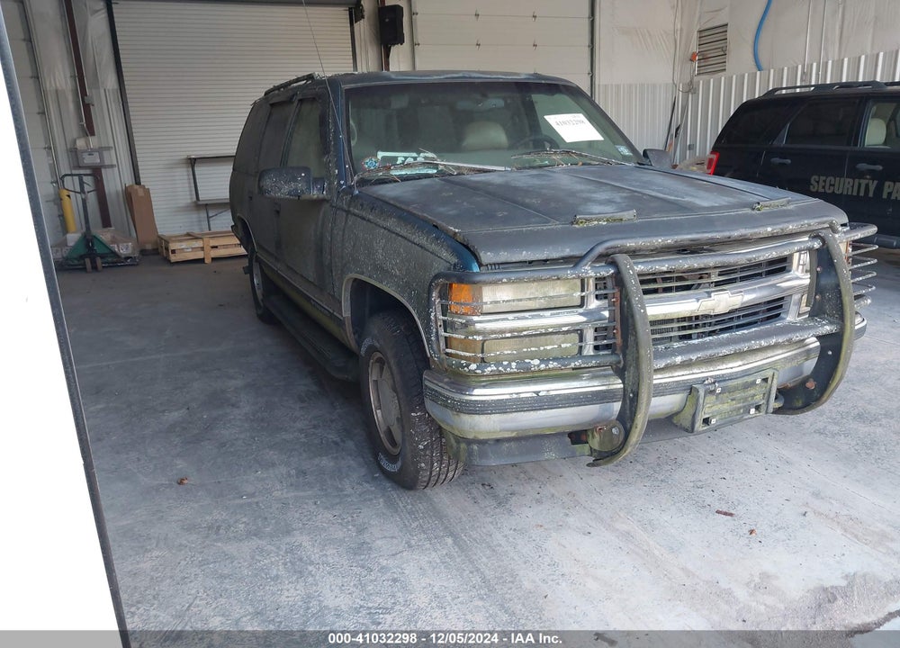 1998 CHEVROLET TAHOE LS VIN: 1GNEK13RXWJ300834