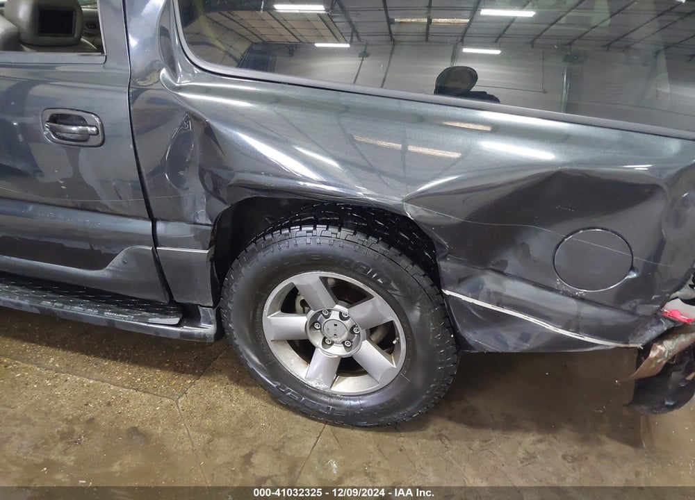2004 GMC YUKON XL 1500 DENALI VIN: 1GKFK66U04J183826