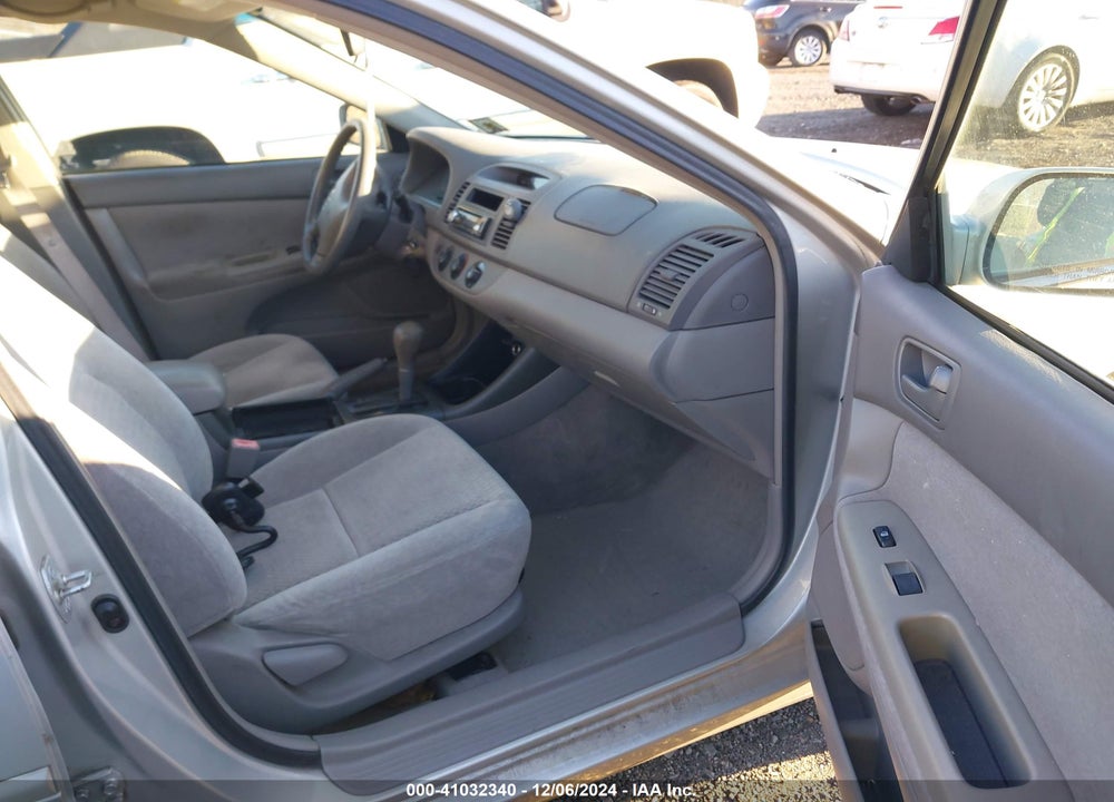 2003 TOYOTA CAMRY LE VIN: 4T1BE32K33U171618