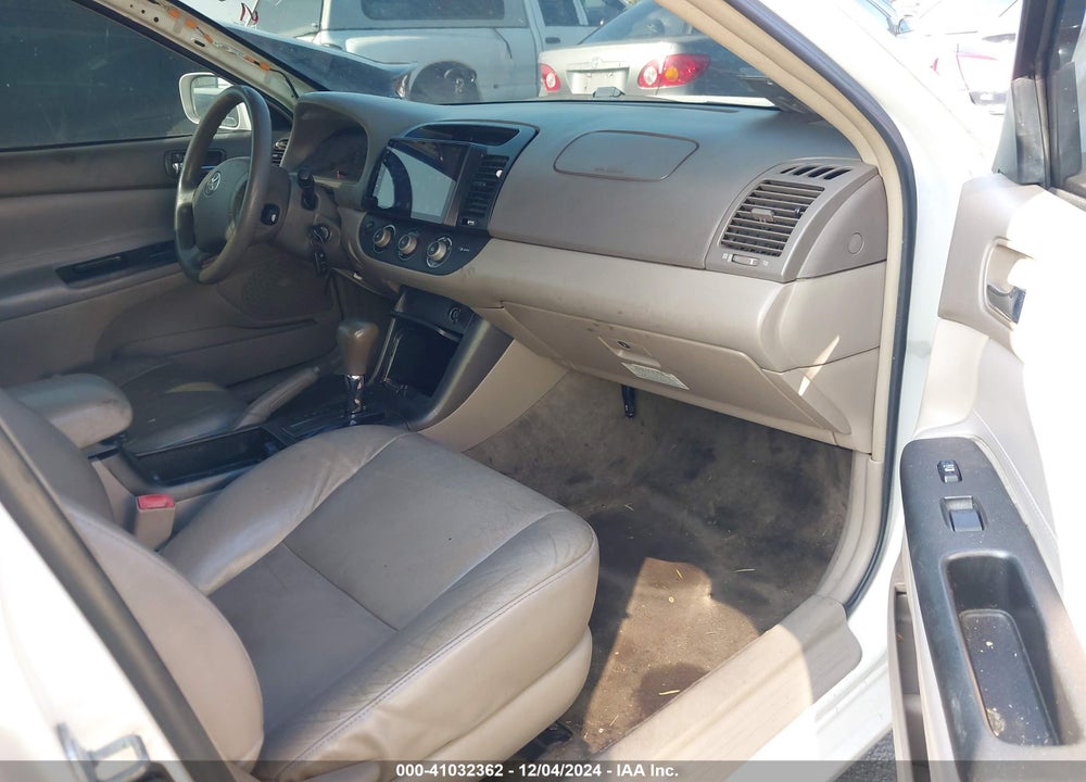 2005 TOYOTA CAMRY LE V6 VIN: 4T1BF32K75U614871