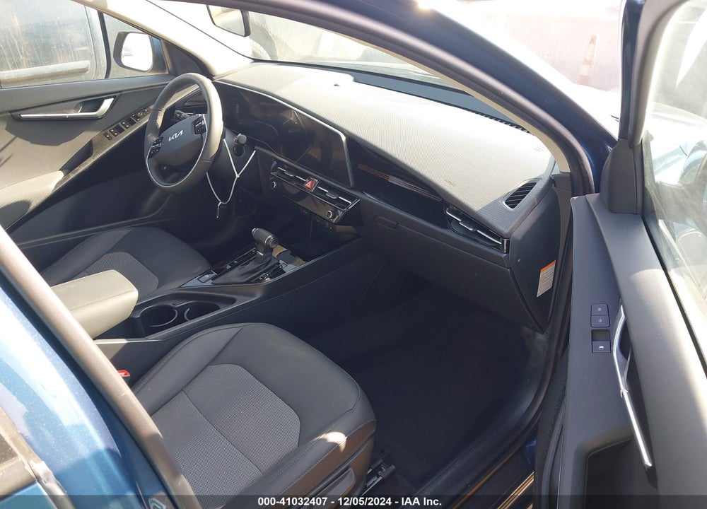 2024 KIA NIRO EX VIN: KNDCR3LE0R5197053