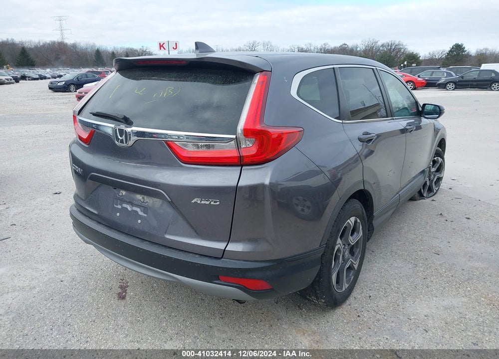 2018 HONDA CR-V VIN: 7FARW2H56JE088111
