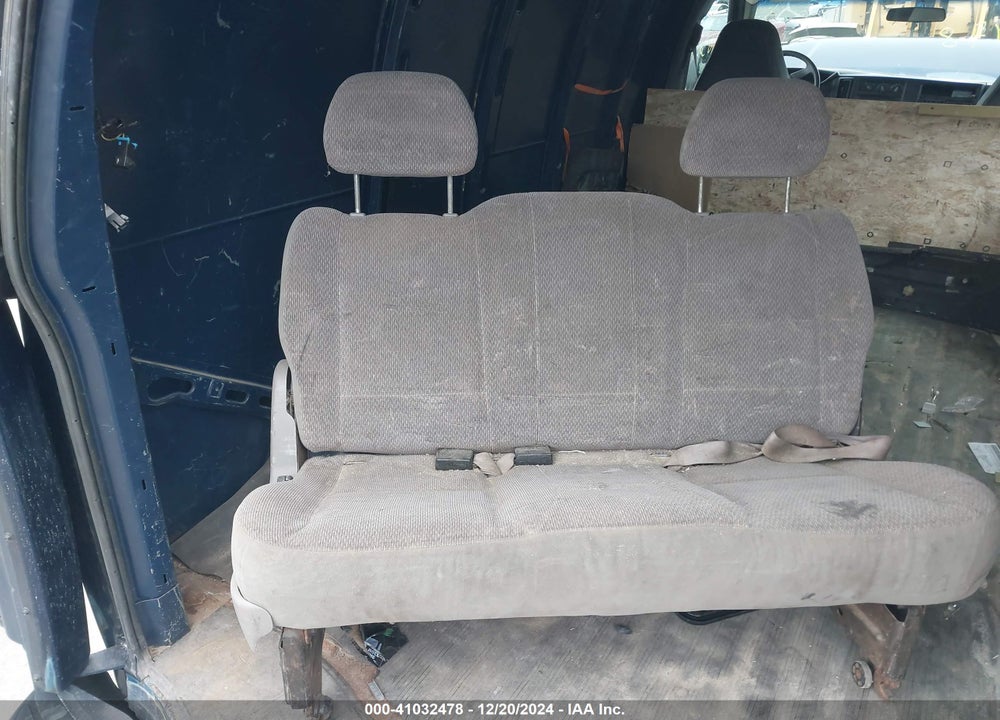 2004 CHEVROLET EXPRESS VIN: 1GCHG35U541176084