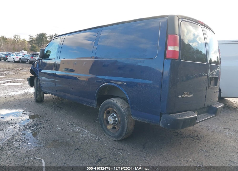 2004 CHEVROLET EXPRESS VIN: 1GCHG35U541176084