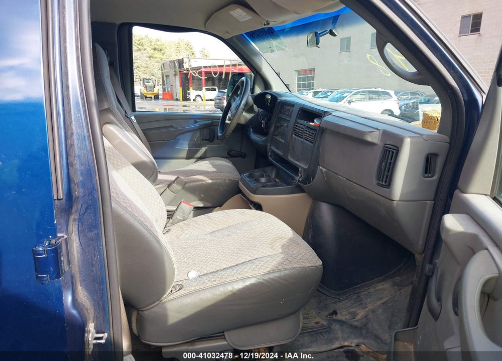 2004 CHEVROLET EXPRESS VIN: 1GCHG35U541176084