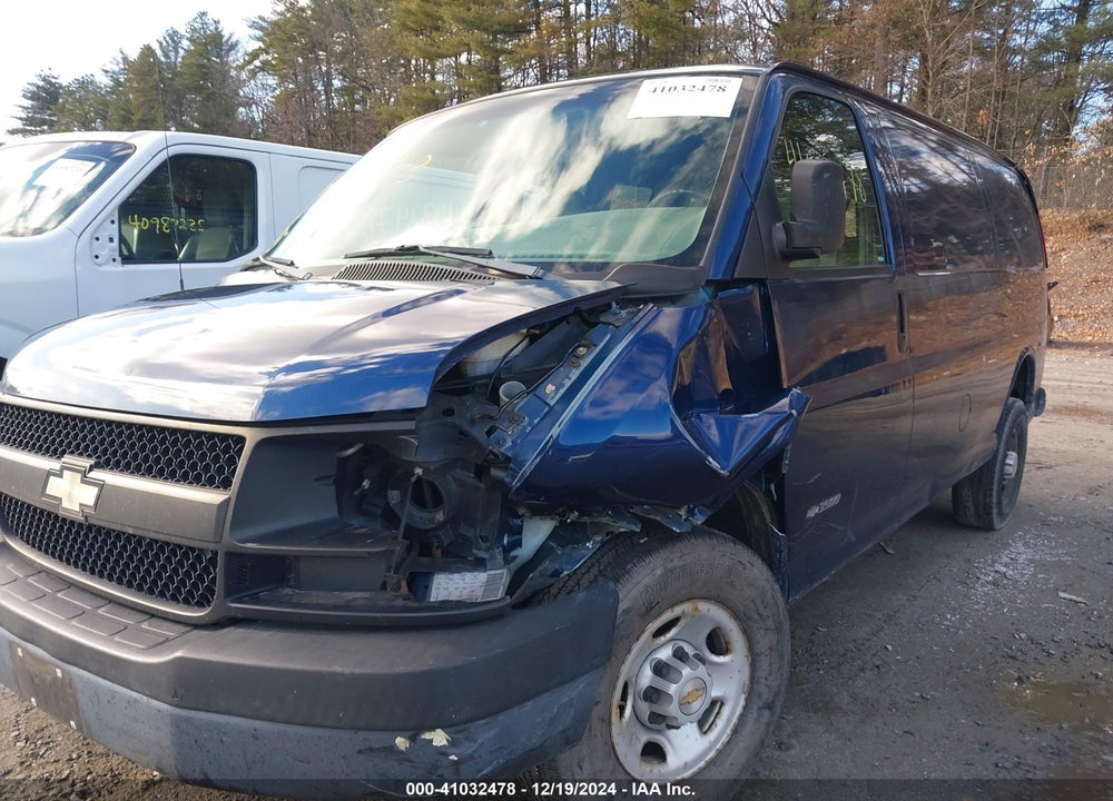 2004 CHEVROLET EXPRESS VIN: 1GCHG35U541176084