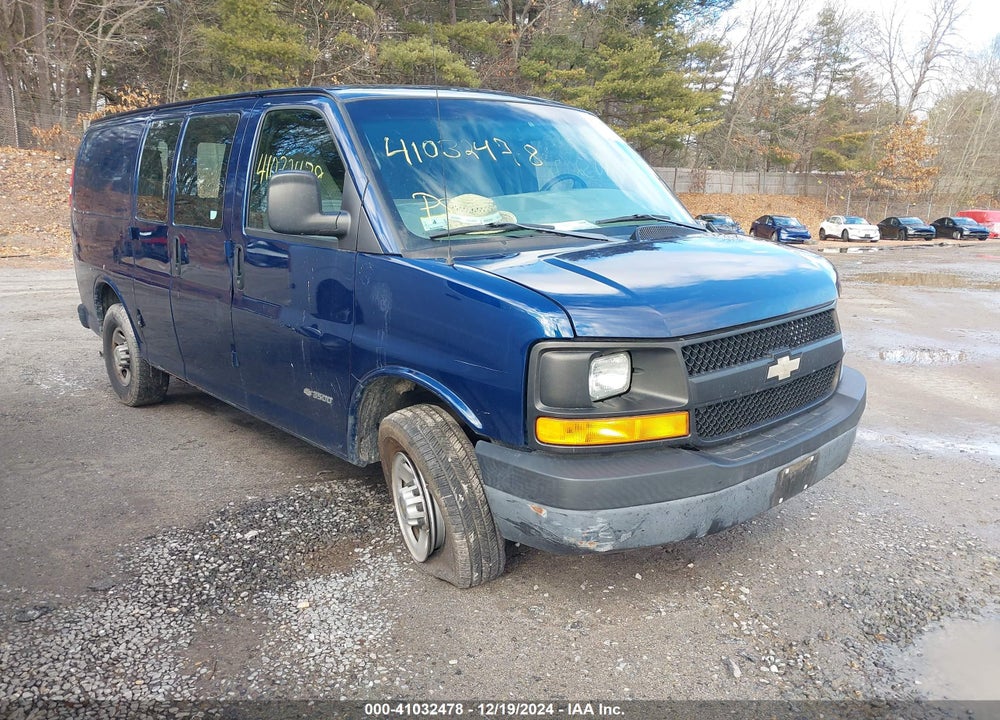 2004 CHEVROLET EXPRESS VIN: 1GCHG35U541176084