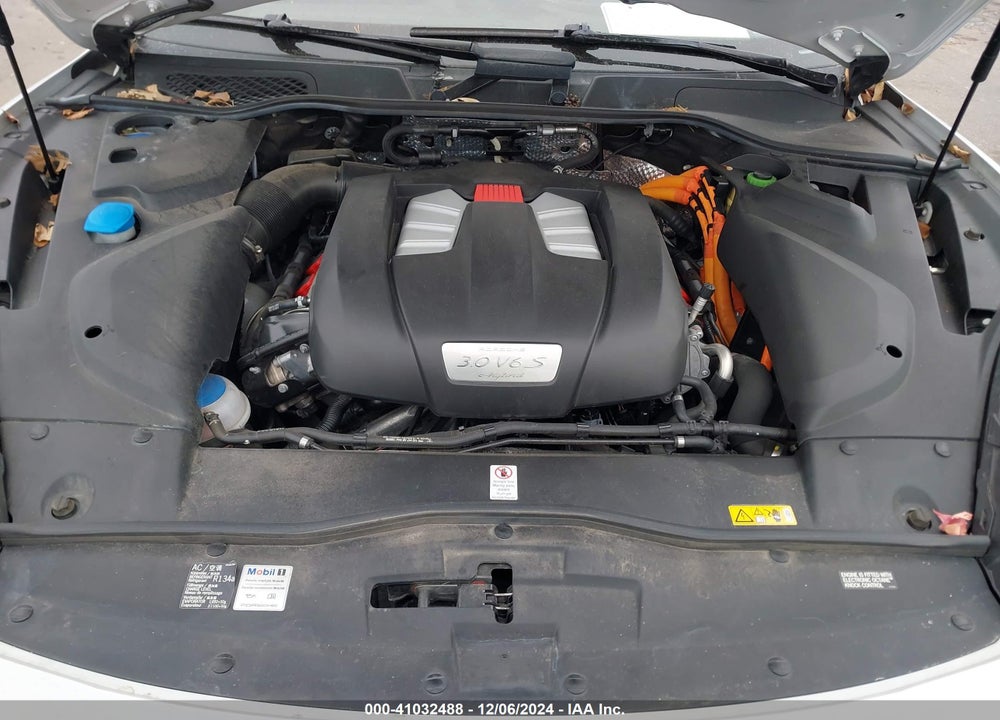2016 PORSCHE CAYENNE E-HYBRID S VIN: WP1AE2A22GLA60046