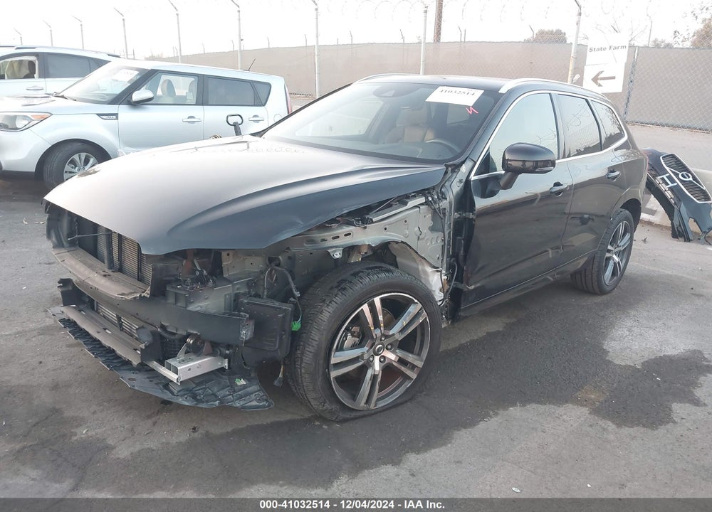 2021 VOLVO XC60 T5 MOMENTUM VIN: YV4102DK5M1860212