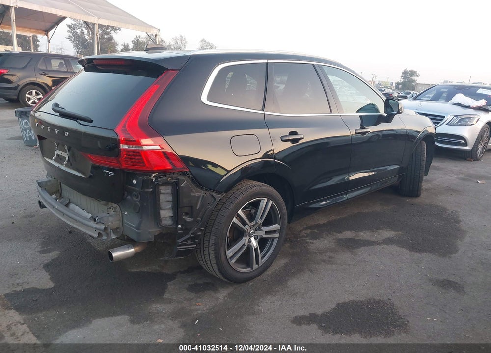 2021 VOLVO XC60 T5 MOMENTUM VIN: YV4102DK5M1860212