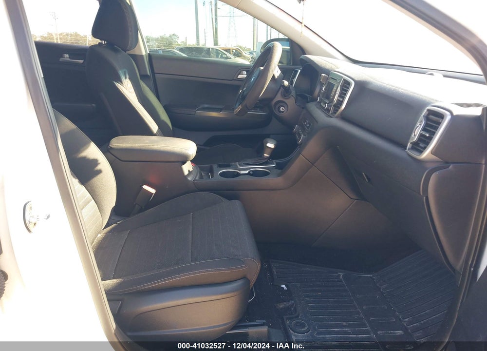 2018 KIA SPORTAGE LX VIN: KNDPM3ACXJ7353688