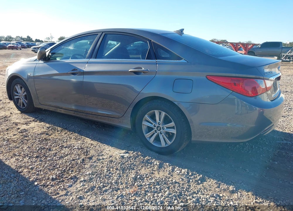 2013 HYUNDAI SONATA VIN: 5NPEB4AC2DH703270