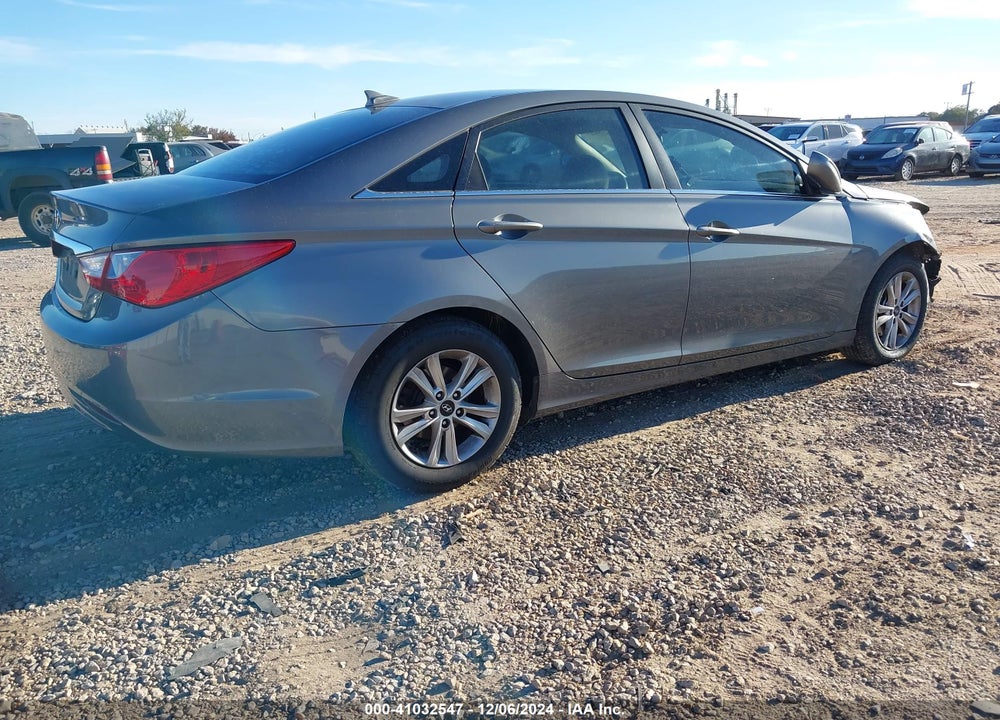 2013 HYUNDAI SONATA VIN: 5NPEB4AC2DH703270