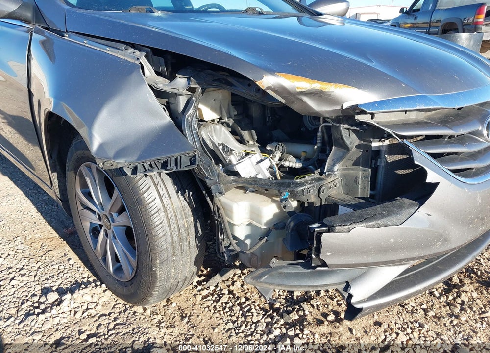 2013 HYUNDAI SONATA VIN: 5NPEB4AC2DH703270