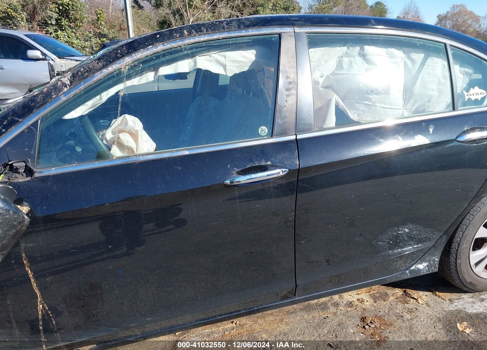 2015 HONDA ACCORD LX VIN: 1HGCR2F35FA257790