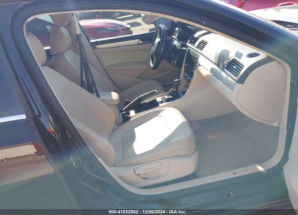 2012 VOLKSWAGEN PASSAT 2.5L SE VIN: 1VWBP7A34CC065455