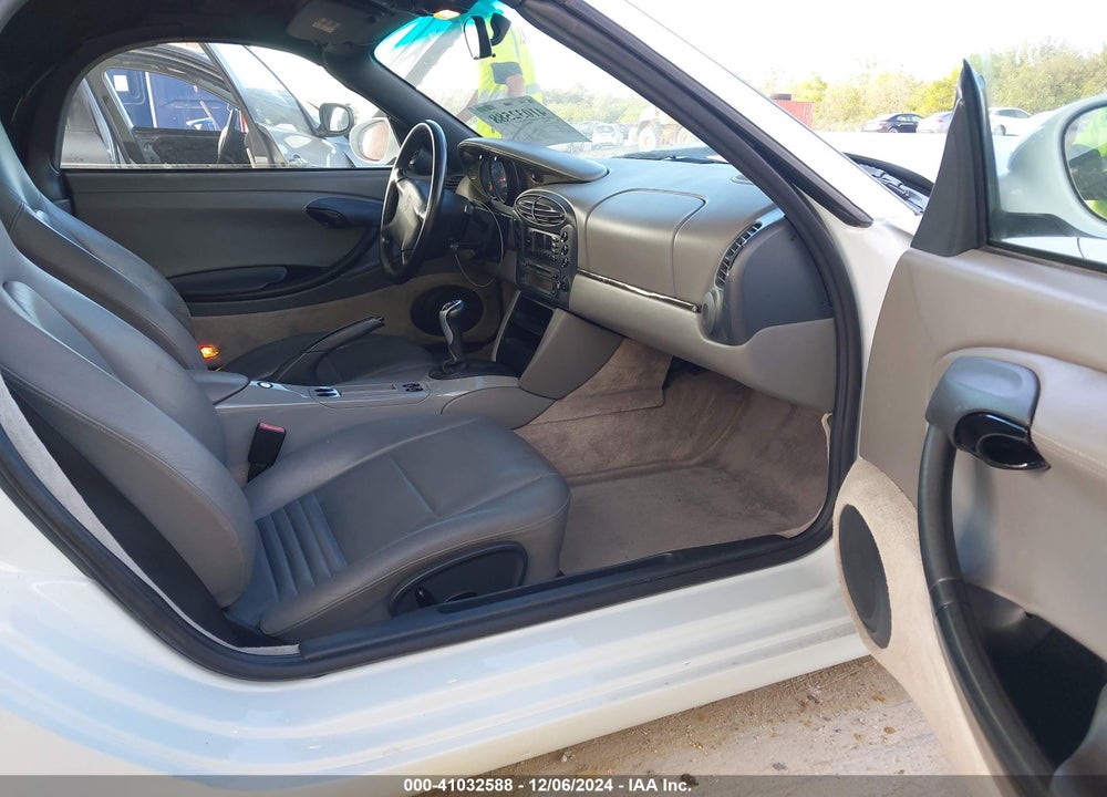 1997 PORSCHE BOXSTER VIN: WP0CA2985VS624354