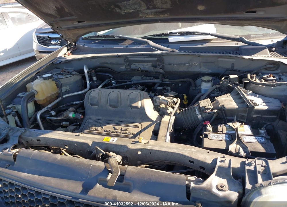 2004 FORD ESCAPE XLS VIN: 1FMYU02194KA14904
