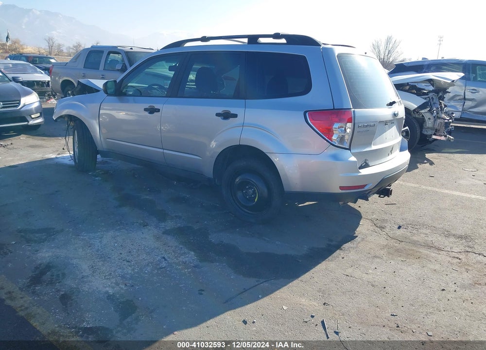 2011 SUBARU FORESTER 2.5X VIN: JF2SHABC2BH713311