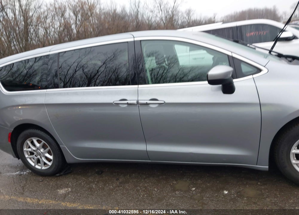 2019 CHRYSLER PACIFICA TOURING VIN: 2C4RC1DG2KR638562