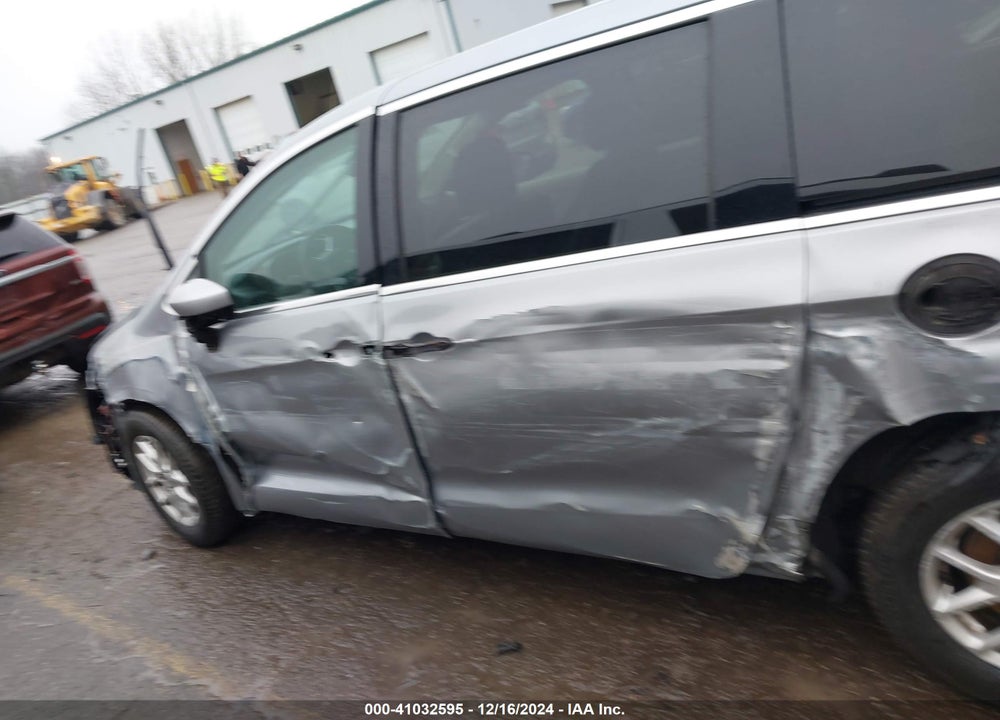 2019 CHRYSLER PACIFICA TOURING VIN: 2C4RC1DG2KR638562