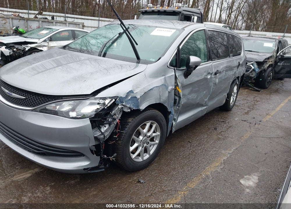 2019 CHRYSLER PACIFICA TOURING VIN: 2C4RC1DG2KR638562