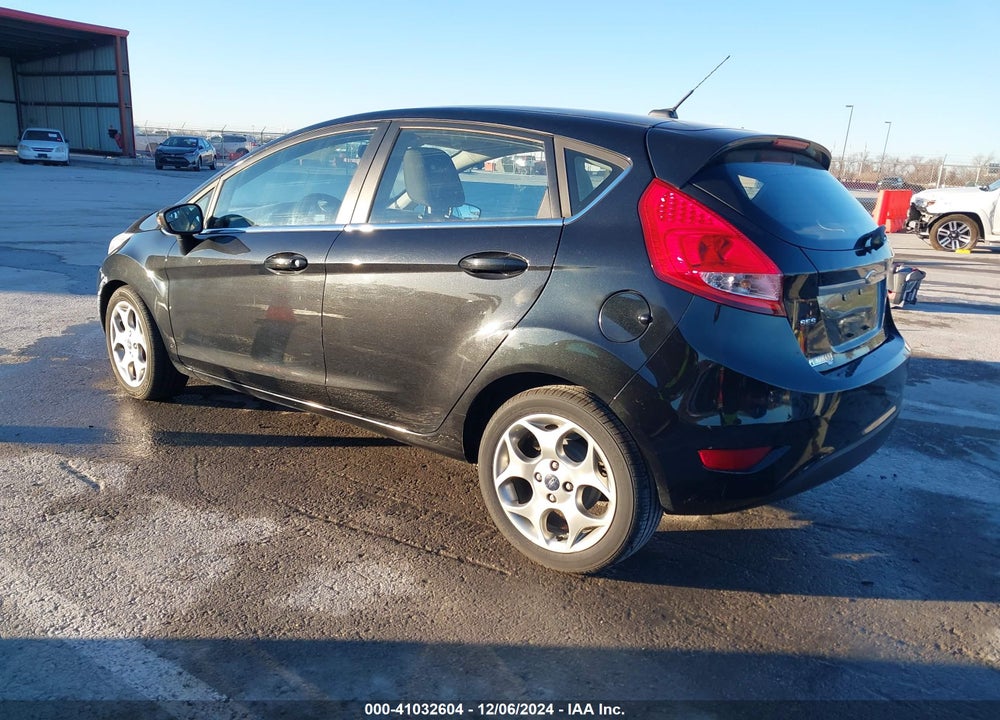 2011 FORD FIESTA SES VIN: 3FADP4FJ4BM176639