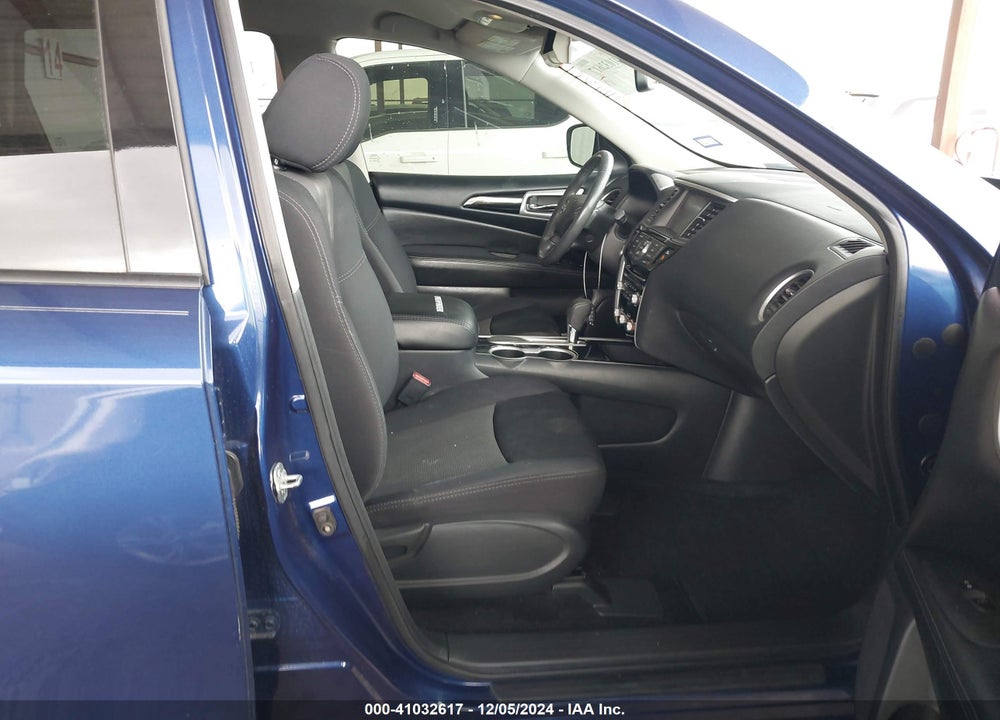 2018 NISSAN PATHFINDER SV VIN: 5N1DR2MN1JC602846