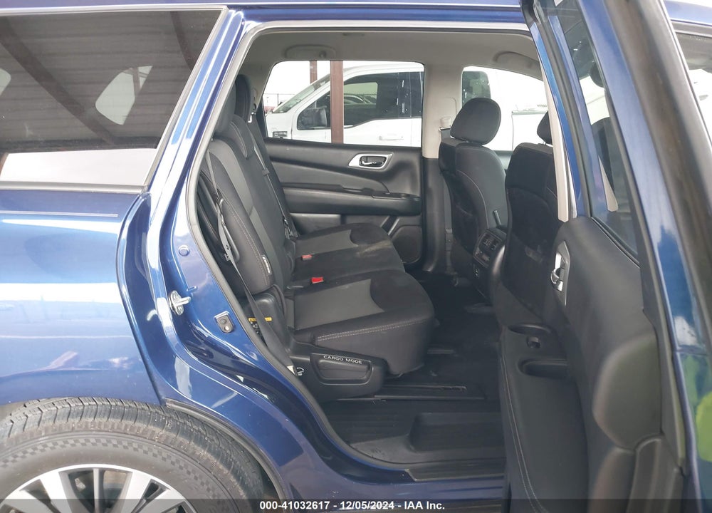 2018 NISSAN PATHFINDER SV VIN: 5N1DR2MN1JC602846