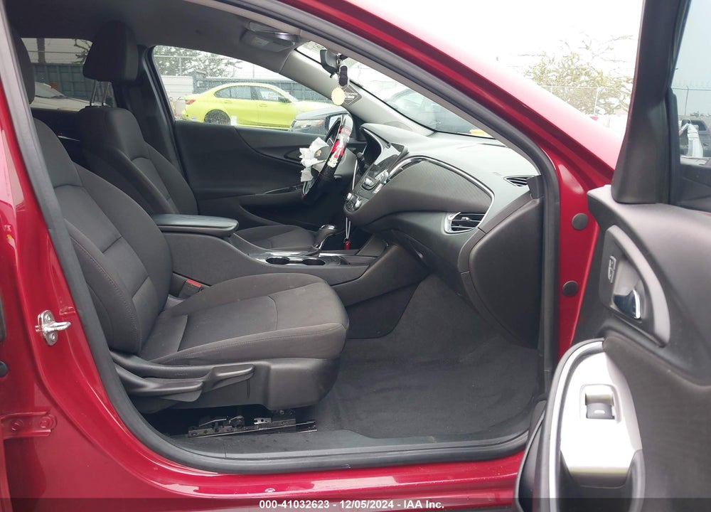 2019 CHEVROLET MALIBU VIN: 1G1ZD5ST5KF181590