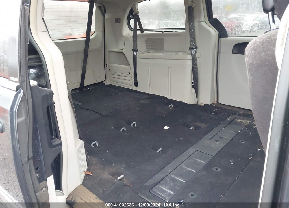 2014 CHRYSLER TOWN & COUNTRY TOURING VIN: 2C4RC1BGXER258618