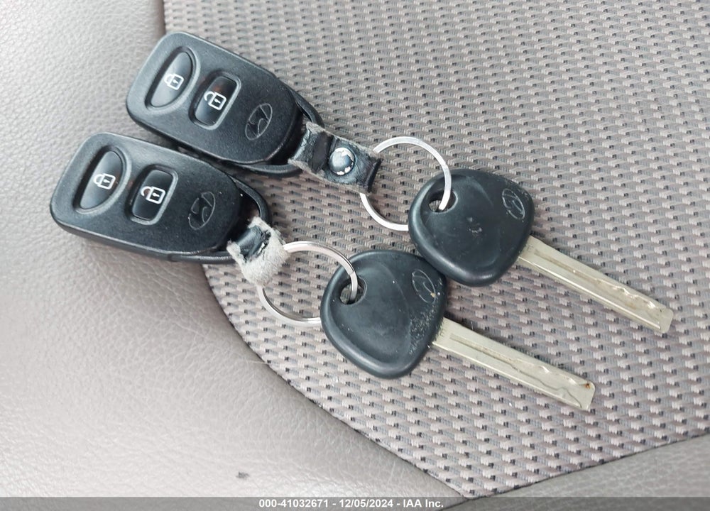 2015 HYUNDAI TUCSON SE VIN: KM8JU3AG1FU117315