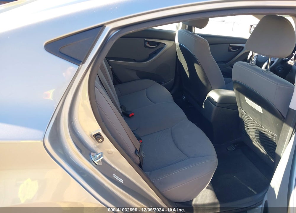 2014 HYUNDAI ELANTRA SE VIN: KMHDH4AEXEU158062
